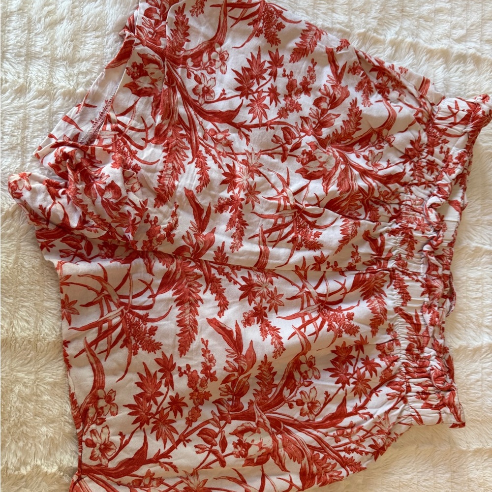 ✨ Effortless Summer Style: H&M Floral Viscose Shorts ✨